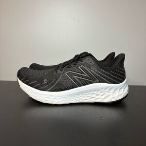 New Balance Fresh Foam X Vongo v5 Women's Size 9 Black Grey White Shoes